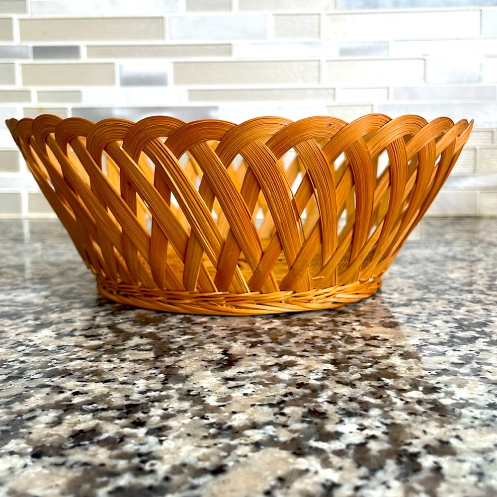 Vintage Practical Round  Wicker Basket Bread Basket Serving Basket